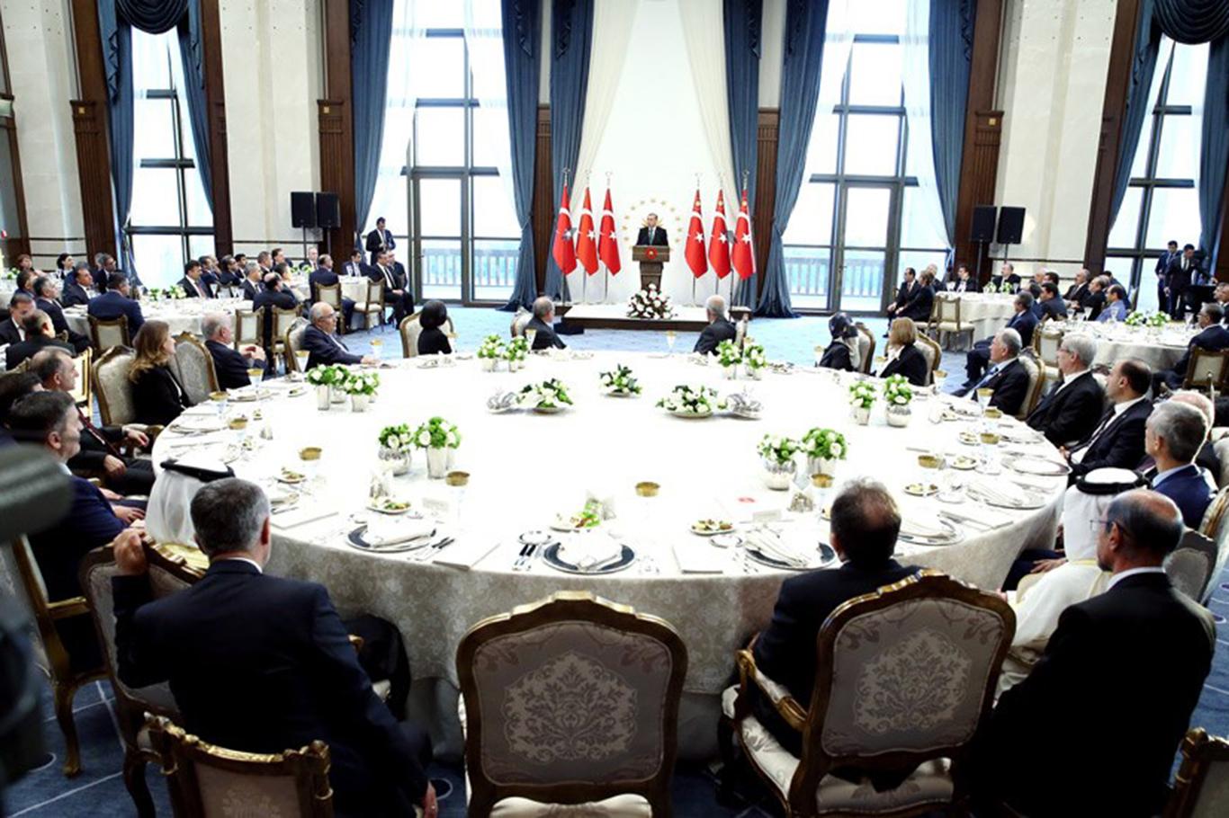 Cumhurbaşkanı Erdoğan, Sayıştay üyeleriyle bir araya geldi Cumhurbaşkanı Erdoğan, Sayıştay üyeleriyle bir araya geldi